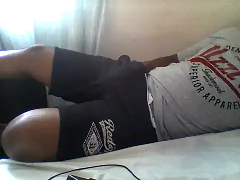 Snapshot of handsomeguy02 chatting on 07-21-26, 01:12 handsomeguy02 online show from 07-21-26, 01:12