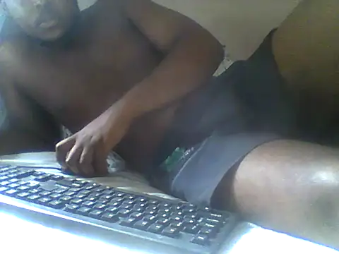 Snapshot of handsomeguy02 chatting on 04-01-26, 12:50 handsomeguy02 online show from 04-01-26, 12:50