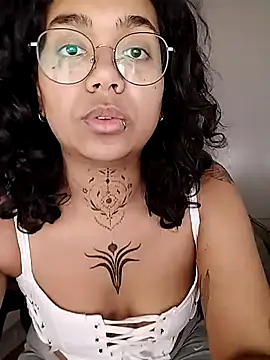 Snapshot of therealsun8 chatting on 01-17-26, 06:06 therealsun8 online show from 01-17-26, 06:06