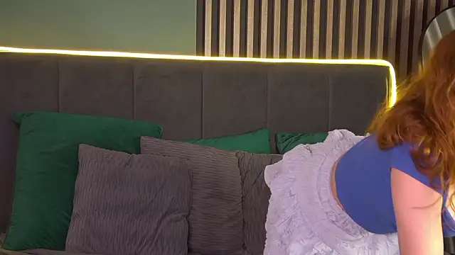 Snapshot of AmyRoy chatting on 02-02-26, 04:17 AmyRoy online show from 02-02-26, 04:17