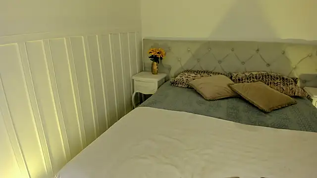 Little Lexyy online show from 04-19-26, 05:19