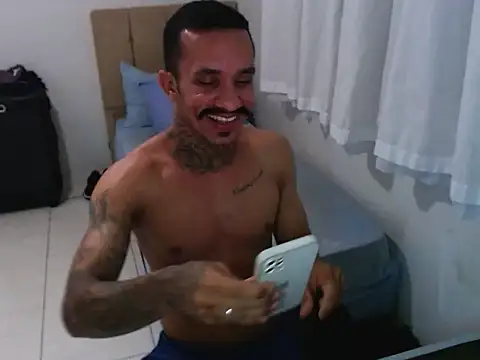 Snapshot of lipegonzalezz chatting on 02-06-26, 02:29 lipegonzalezz online show from 02-06-26, 02:29