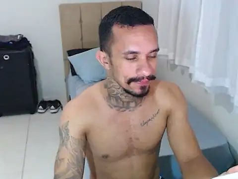 Snapshot of lipegonzalezz chatting on 02-04-26, 11:00 lipegonzalezz online show from 02-04-26, 11:00