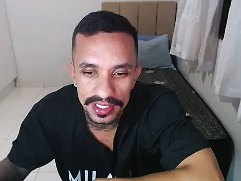 Snapshot of lipegonzalezz chatting on 02-14-26, 01:28 lipegonzalezz online show from 02-14-26, 01:28