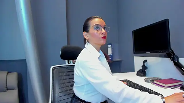 milenahot  69 online show from 07-10-26, 11:21