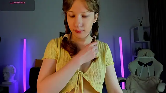 tracy aw online show from 03-30-26, 06:37