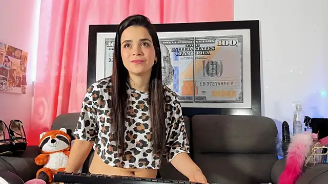 LucianaMoreau online show from 04-08-26, 09:27