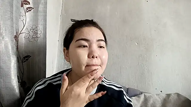 MollyAsian online show from 02-15-26, 05:41