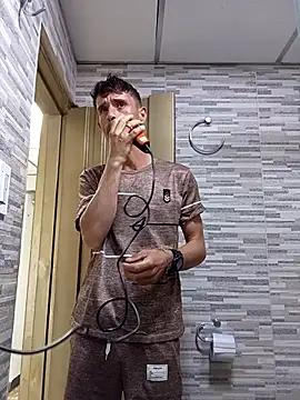 torvyHot online show from 04-11-26, 08:12