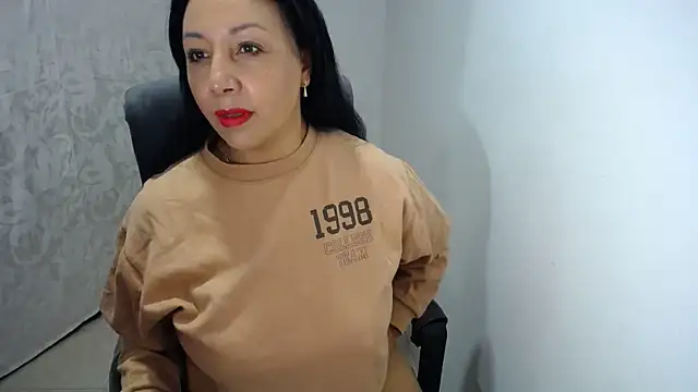 soyElena46 online show from 07-01-26, 11:54