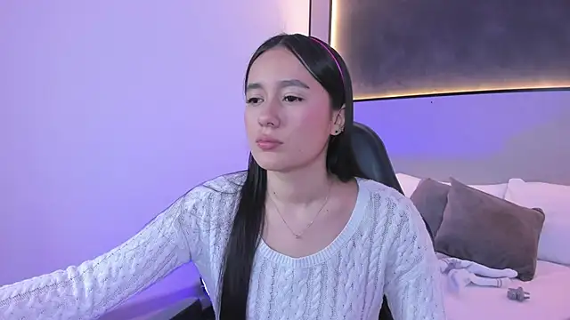 mia slora online show from 06-26-26, 12:11