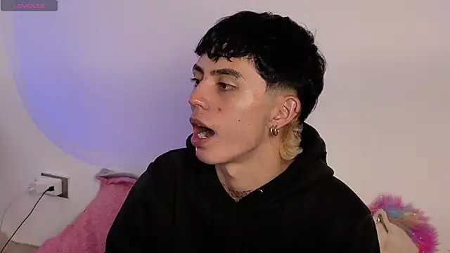 Maiky Cooper01 online show from 03-21-26, 01:26