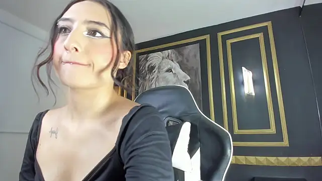 emma hiltonn  online show from 02-10-26, 02:10