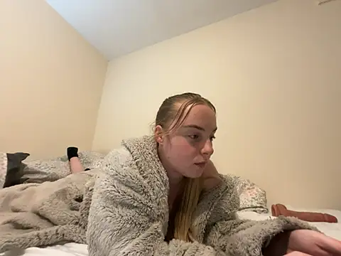 Snapshot of Bayleighjohnson18 chatting on 01-14-26, 05:05 Bayleighjohnson18 online show from 01-14-26, 05:05