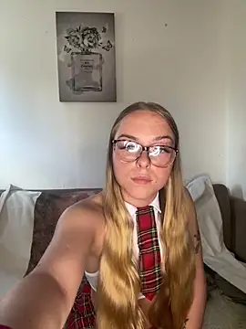Bayleighjohnson18 online show from 05-14-26, 11:07