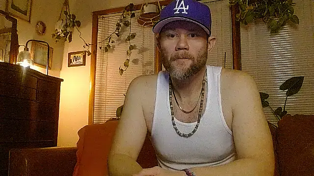 Snapshot of marcus_graves_13 chatting on 02-08-26, 03:04 marcus graves 13 online show from 02-08-26, 03:04