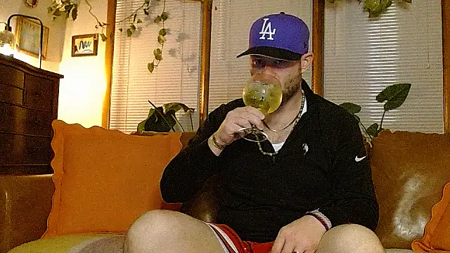 Snapshot of marcus_graves_13 chatting on 02-09-26, 02:20 marcus graves 13 online show from 02-09-26, 02:20