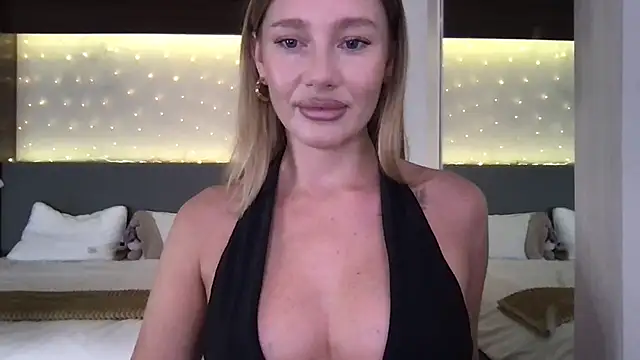 Stella muse online show from 04-15-26, 03:34