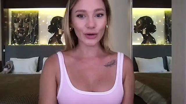 Stella muse online show from 01-14-26, 04:05