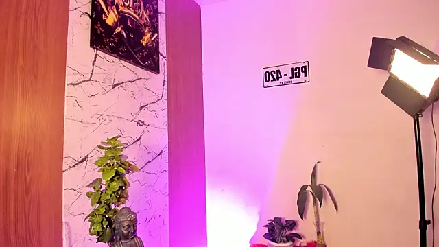 cyber novaa4 online show from 04-15-26, 08:31