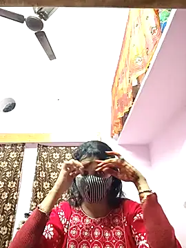 Snapshot of Priyaji7575 chatting on 01-13-26, 01:04 Priyaji7575 online show from 01-13-26, 01:04