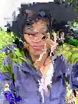 Snapshot of sun-shii chatting on 07-18-26, 01:03 sun-shii online show from 07-18-26, 01:03