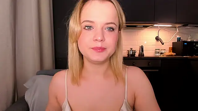 JessicaBeverly  online show from 04-27-26, 06:44