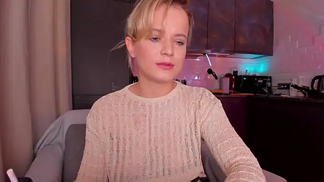 JessicaBeverly  online show from 01-14-26, 01:37