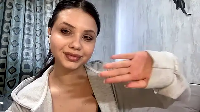 MaraTilIer online show from 02-15-26, 06:14