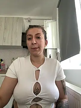 Snapshot of dalia0710 chatting on 04-28-26, 11:36 dalia0710 online show from 04-28-26, 11:36