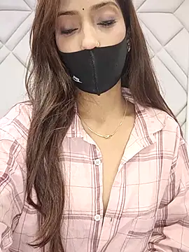 TrendyTales  online show from 01-15-26, 01:58