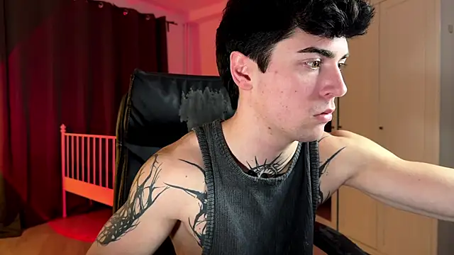 LiamFoster online show from 01-12-26, 04:36