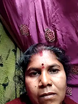 Hot di97 online show from 02-20-26, 09:17