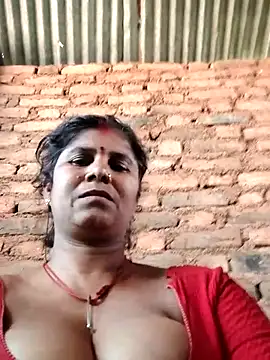 Hot di97 online show from 04-06-26, 03:13