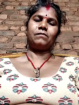 Hot di97 online show from 03-09-26, 11:08