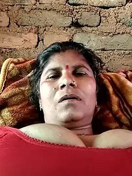 Hot di97 online show from 04-15-26, 10:43