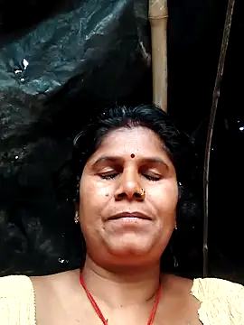 Hot di97 online show from 05-09-26, 01:20