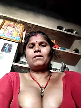 Hot di97 online show from 04-22-26, 03:02
