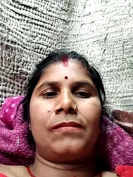 Hot di97 online show from 02-18-26, 08:22