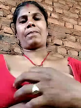 Hot di97 online show from 03-21-26, 01:18