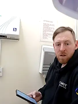 Hertsguy1984 online show from 03-18-26, 01:46