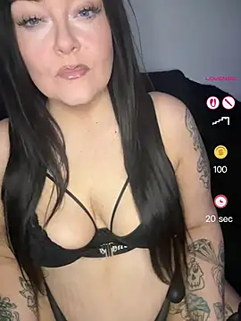 Miss CurvesXXX online show from 05-19-26, 10:17