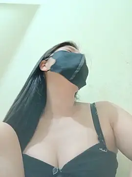 Snapshot of Lyly-68688 chatting on 05-20-26, 01:02 Lyly-68688 online show from 05-20-26, 01:02