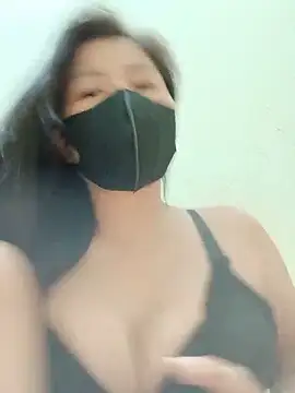 Snapshot of Lyly-68688 chatting on 06-20-26, 02:44 Lyly-68688 online show from 06-20-26, 02:44