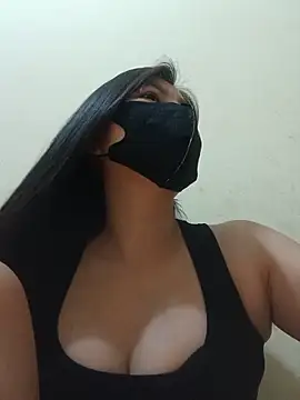 Snapshot of Lyly-68688 chatting on 06-14-26, 02:51 Lyly-68688 online show from 06-14-26, 02:51