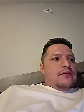 Alopez972 online show from 02-01-26, 08:34