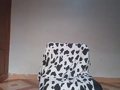 Snapshot of mindymiaw chatting on 01-11-26, 05:20 mindymiaw online show from 01-11-26, 05:20