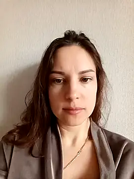 Snapshot of She-Moon chatting on 04-03-26, 06:20 She-Moon online show from 04-03-26, 06:20