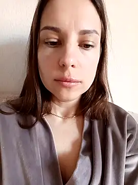 Snapshot of She-Moon chatting on 04-27-26, 06:22 She-Moon online show from 04-27-26, 06:22