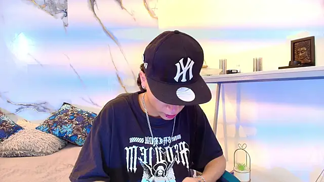 XanderGrey8 online show from 02-25-26, 07:03